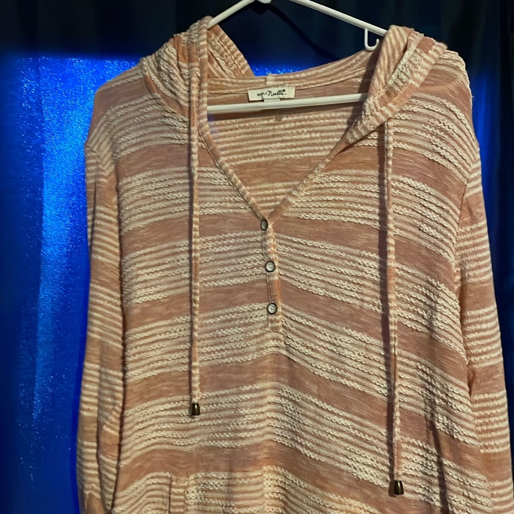 Simply Noelle light sweatshirt